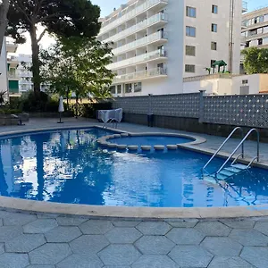https://apartament-enzo-salou.top-hotels-tarragona.com